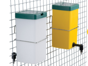 1L ietilpības trušu dzirdinātājs ar nerūsējošā tērauda nipeli