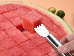 Arbūzu un melone griezējs un dakša