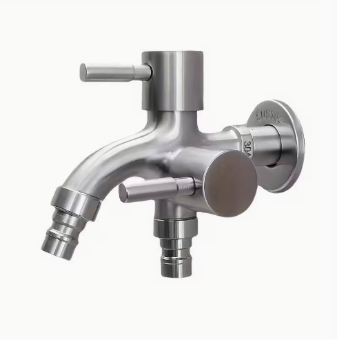 Divkāršs āra krāns ar atsevišķi, ērti regulējamiem vārstiem