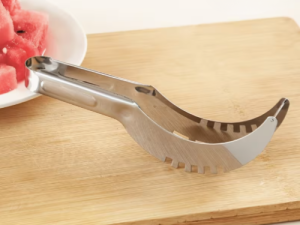 Arbūza griezējs – knaibles ar nerūsējošā tērauda asmeņiem